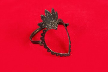 Nefeli Karyofilli Black Heart bracelet