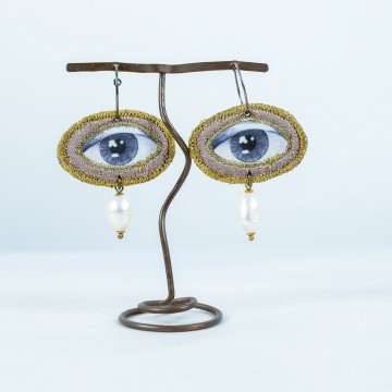 Nefeli Karyofilli Golden eye earrings (and some lilac)