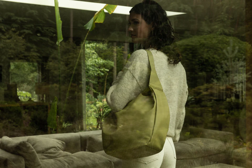 f20312_1d1833b7a1934d7f86d719de2e9431b3_mv2