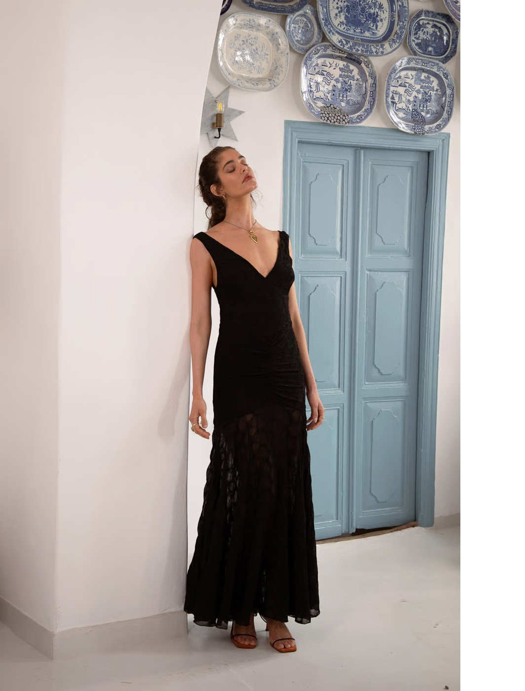 Nidodileda Turning Dress