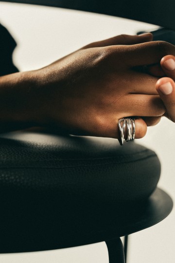 Nasilia Coil Ring