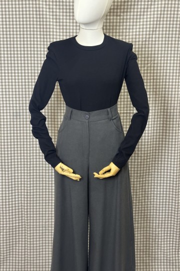 Moutaki Longsleeve Rib Top (Black)