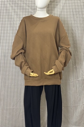 Moutaki Longsleeve Oversize Top (Camel)