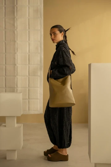 Monk & Anna Naomi Cross Body Shopper (Wheat)